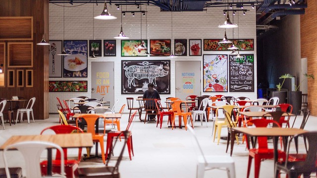 uptown-mall-restaurant